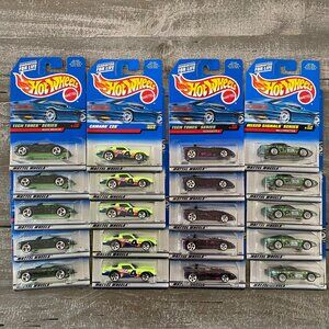 Hot‎ Wheels Lot Of 20 Cars New 80’s Corvette Camaro Z28 Collector #745 #734 #853